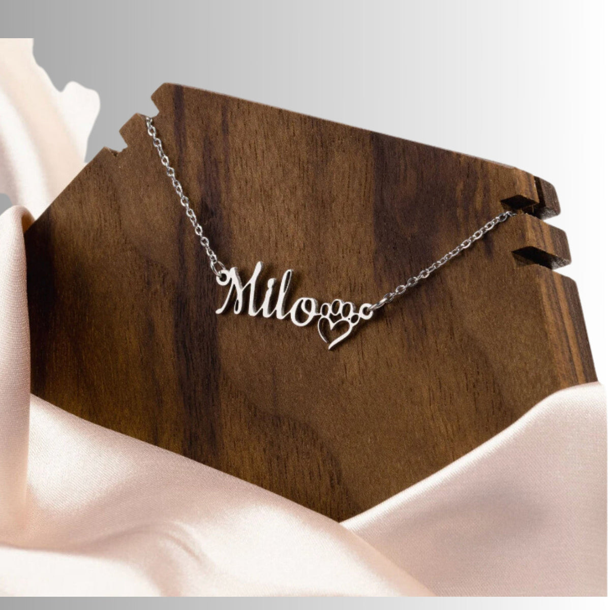 Personalized Dog Mom Name Necklace |  Dog Paw necklace | Pet Name Necklace | Dog Lover Gift